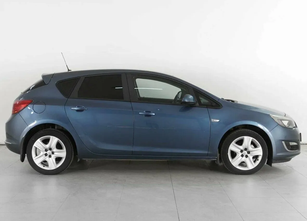 Opel Astra J Рестайлинг · Active — фото 5