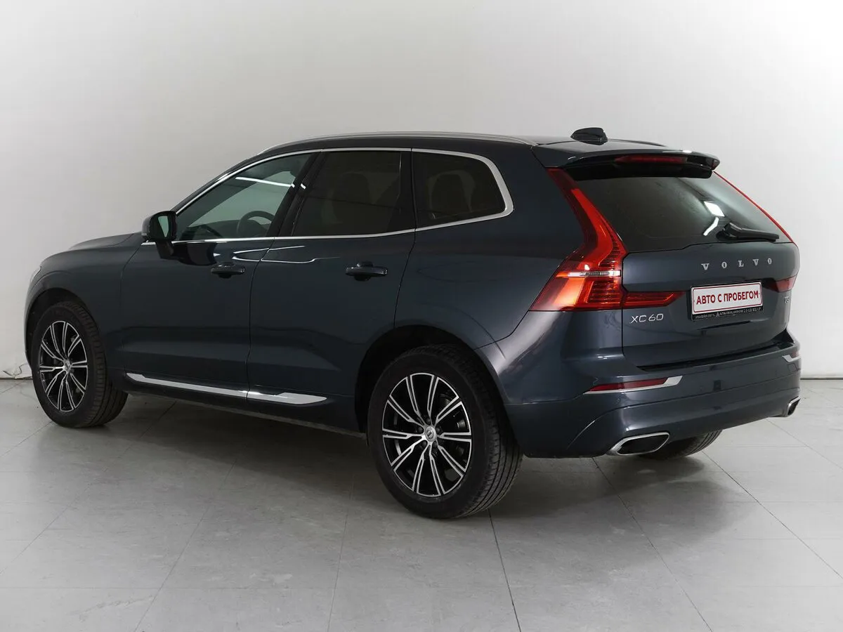Volvo XC60 II · Momentum (MY17-20) — фото 3