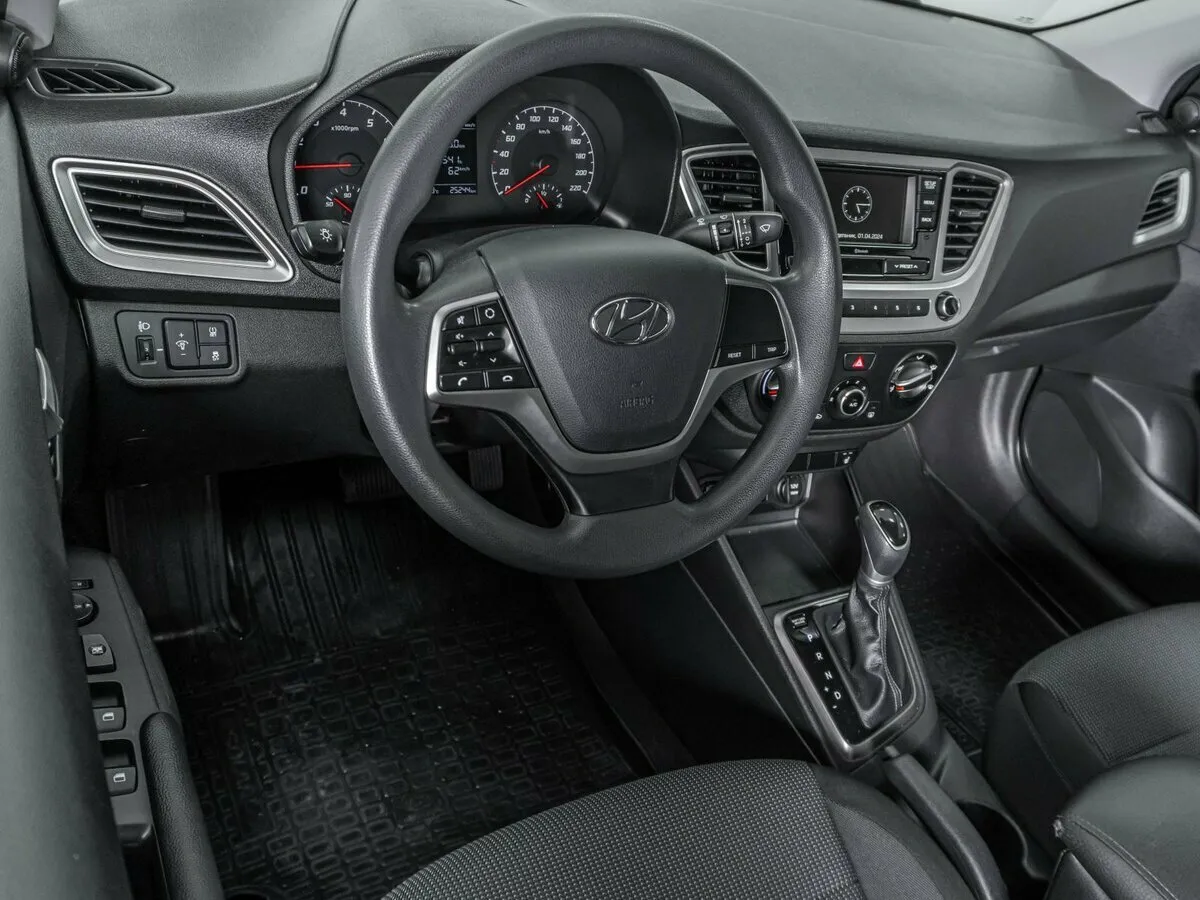 Hyundai Solaris II Рестайлинг · Comfort — фото 5