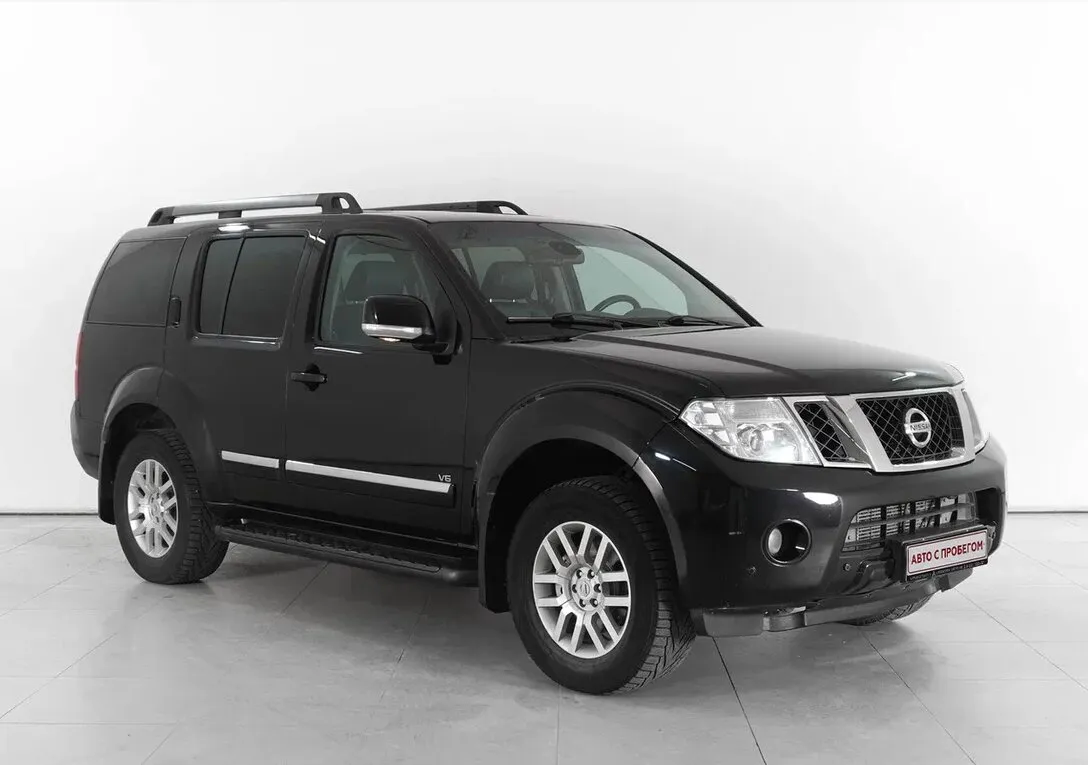 Nissan Pathfinder III Рестайлинг · LE