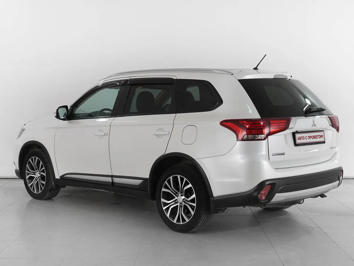 Mitsubishi Outlander III Рестайлинг 2 · Instyle 2017 — фото 3