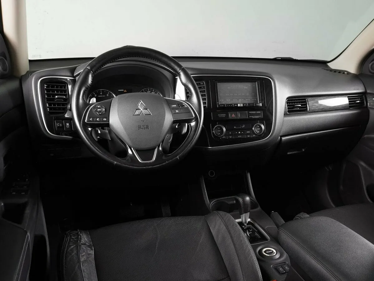 Mitsubishi Outlander III Рестайлинг 2 · Instyle 2017 — фото 5