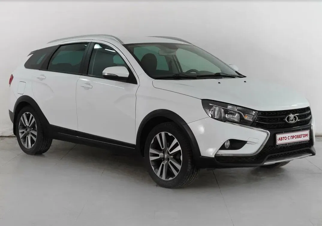 Lada (ВАЗ) Vesta I · Luxe Multimedia (2017-2019)