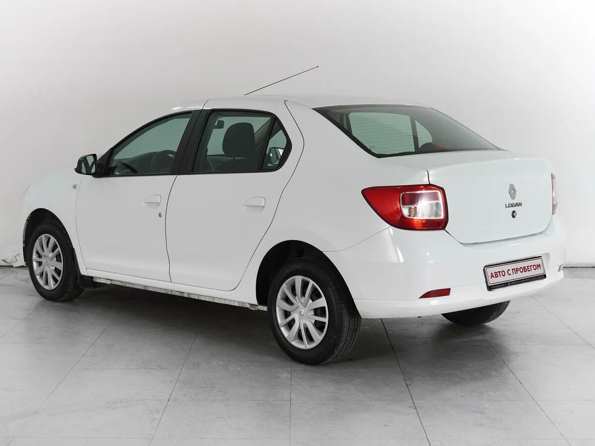 Renault Logan II Рестайлинг · Drive — фото 3