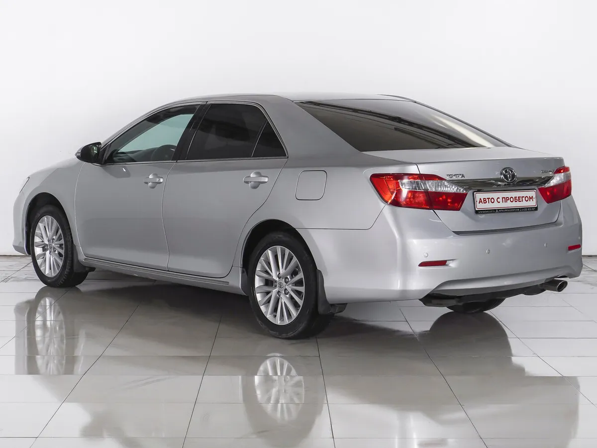 Toyota Camry VII (XV50) · Элеганс — фото 2