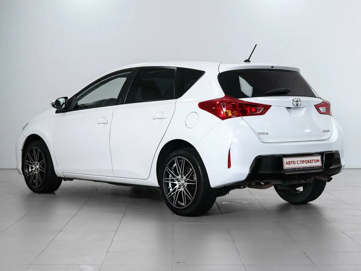 Toyota Auris II · Комфорт Плюс — фото 3