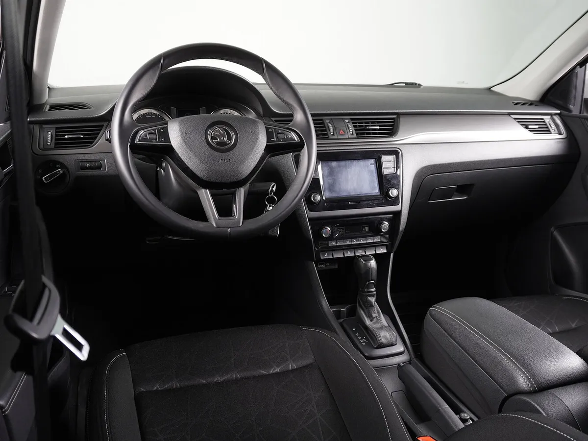 Skoda Rapid I Рестайлинг — фото 5
