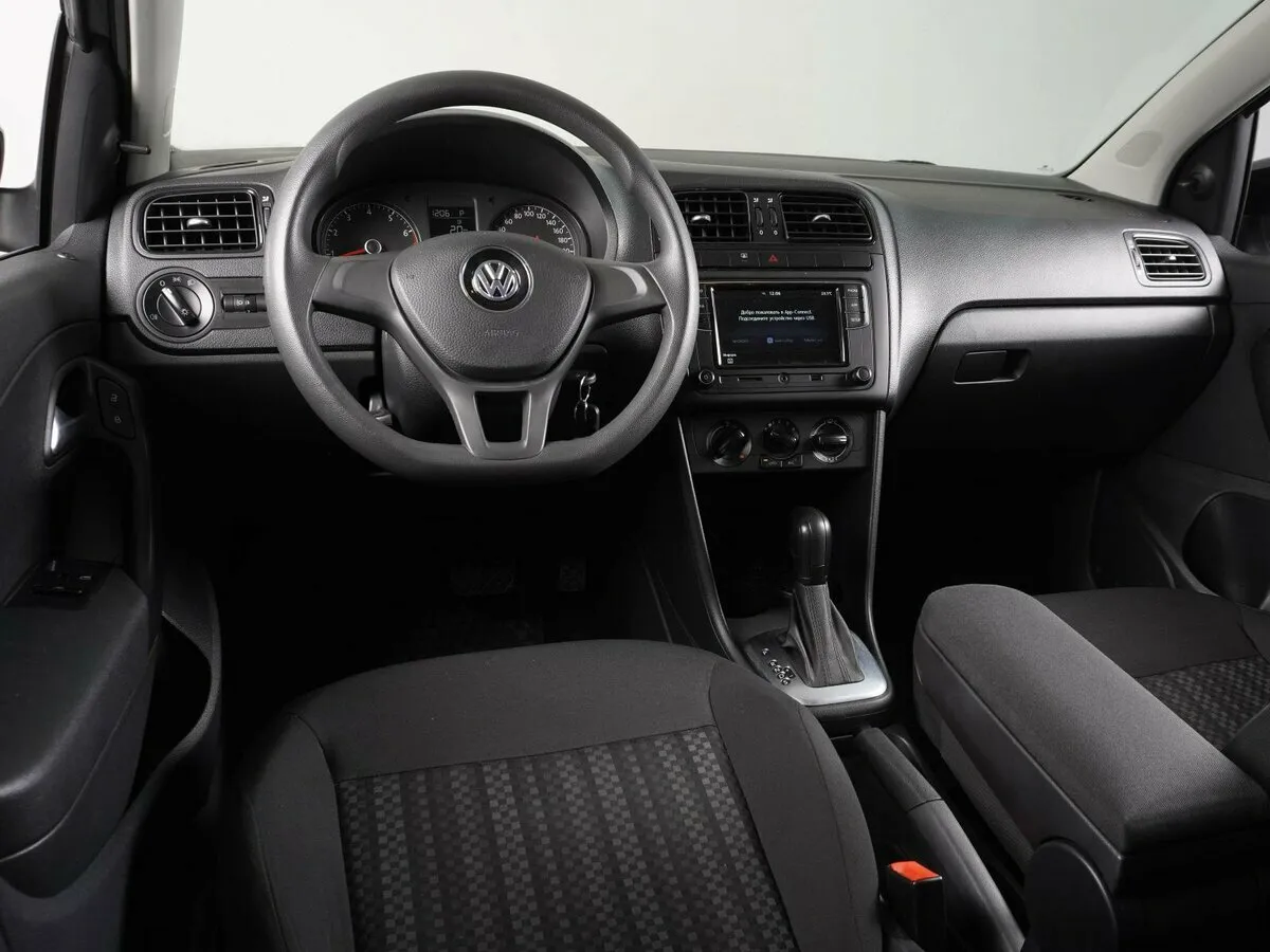 Volkswagen Polo V Рестайлинг · Trendline — фото 5