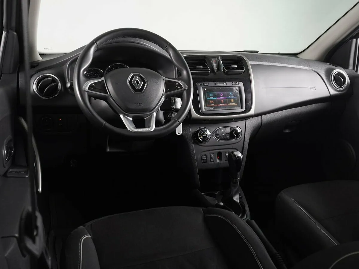 Renault Sandero II Рестайлинг · Stepway Life — фото 5
