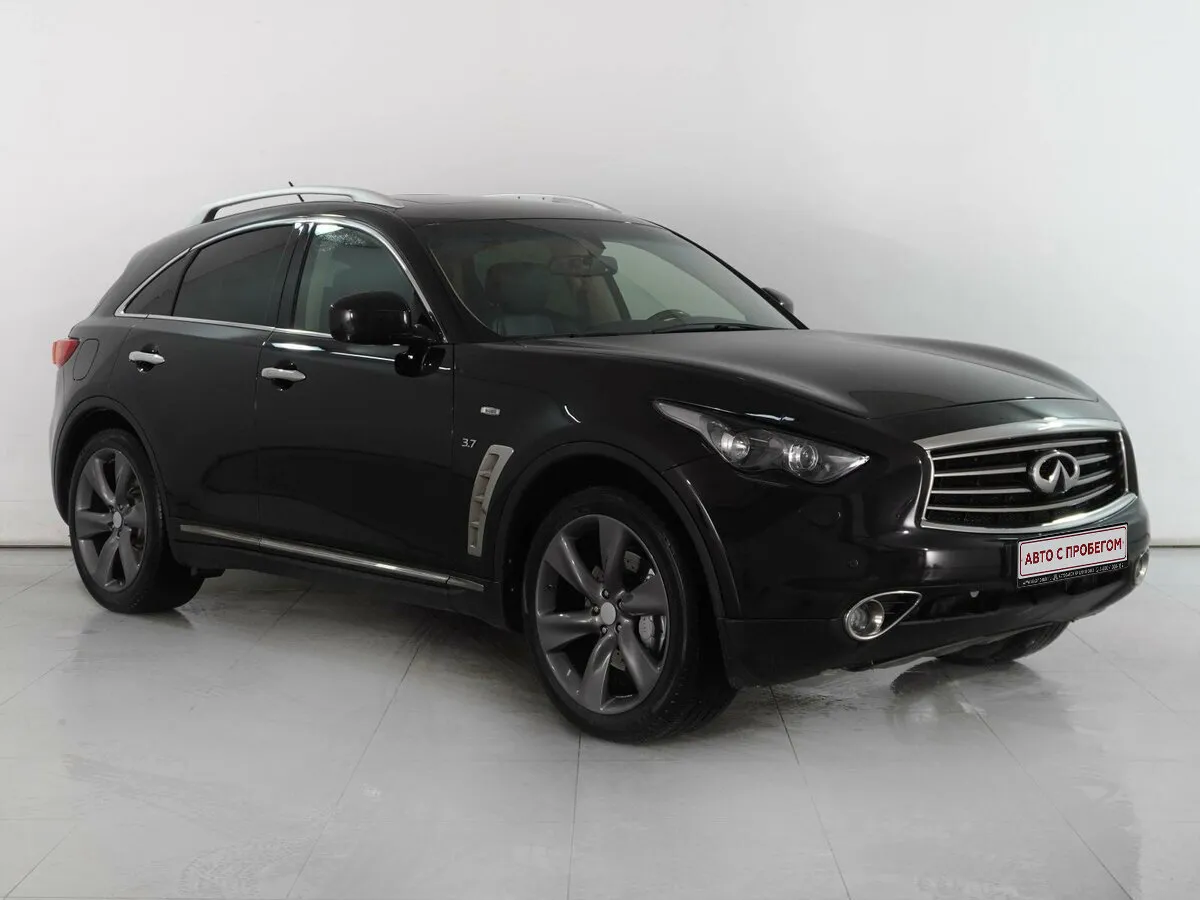 Infiniti QX70 I · Sport