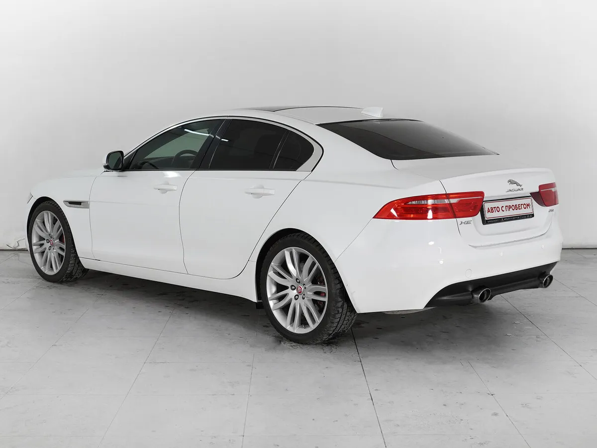 Jaguar XE I — фото 3