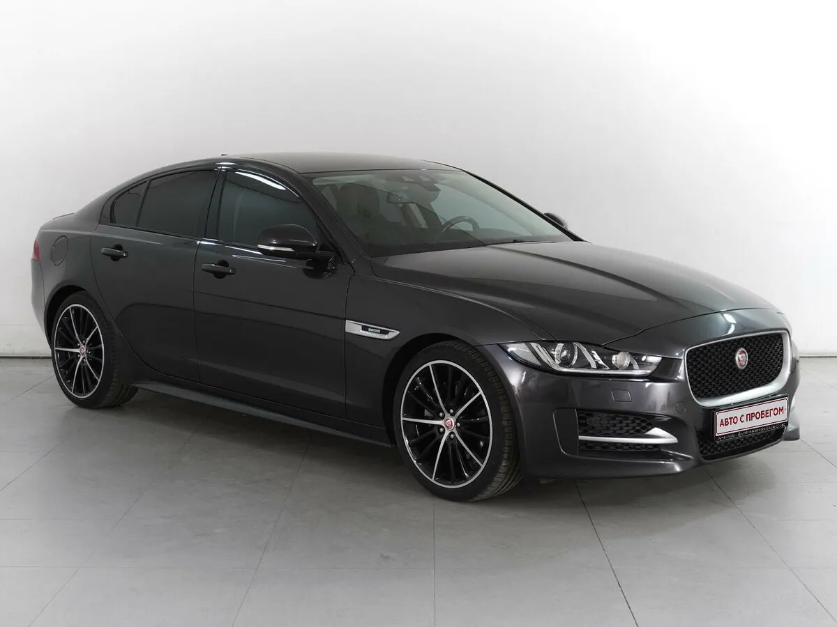 Jaguar XE I · Prestige