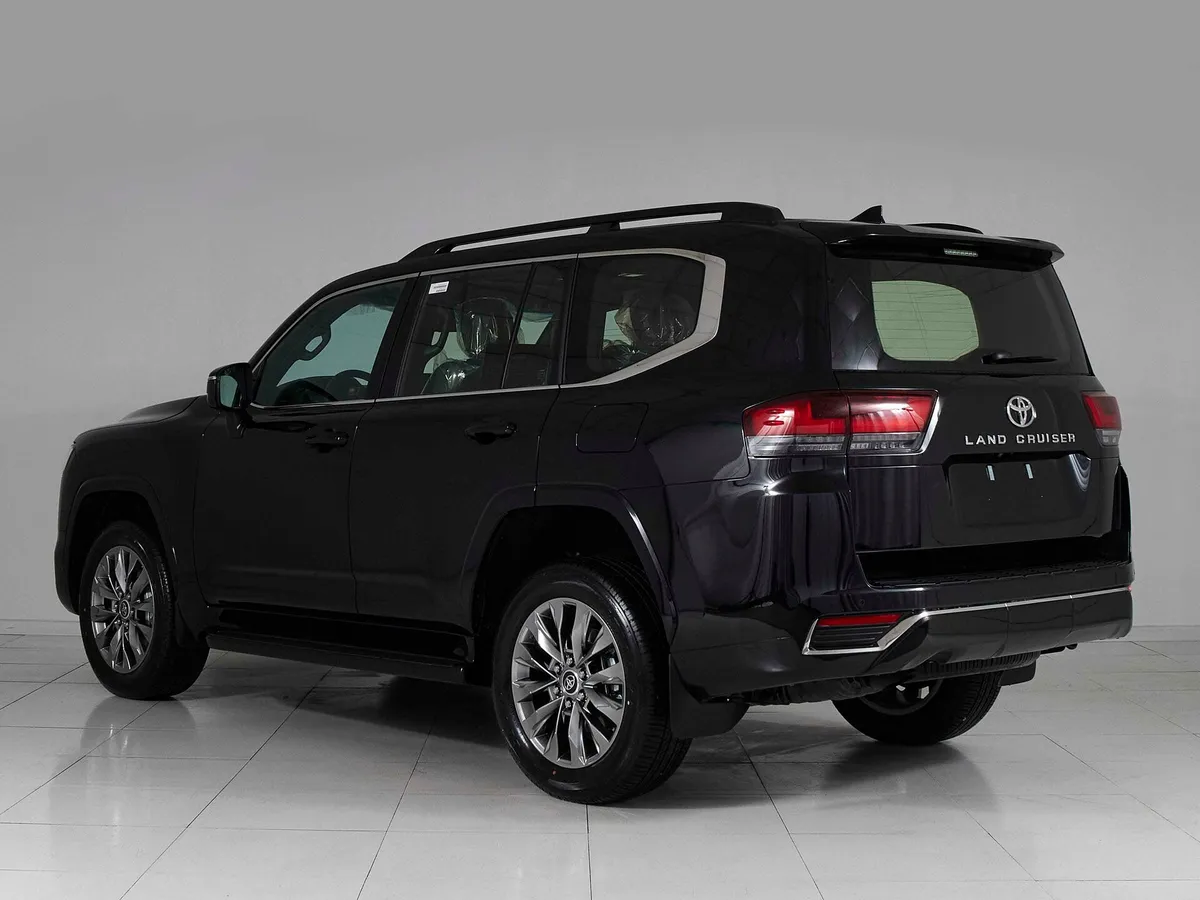 Toyota Land Cruiser 300 Series — фото 4