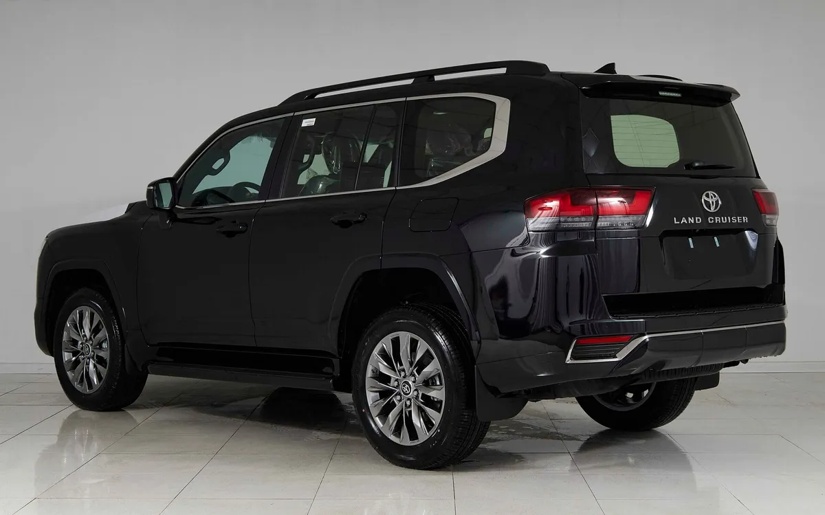 Toyota Land Cruiser 300 Series — фото 4