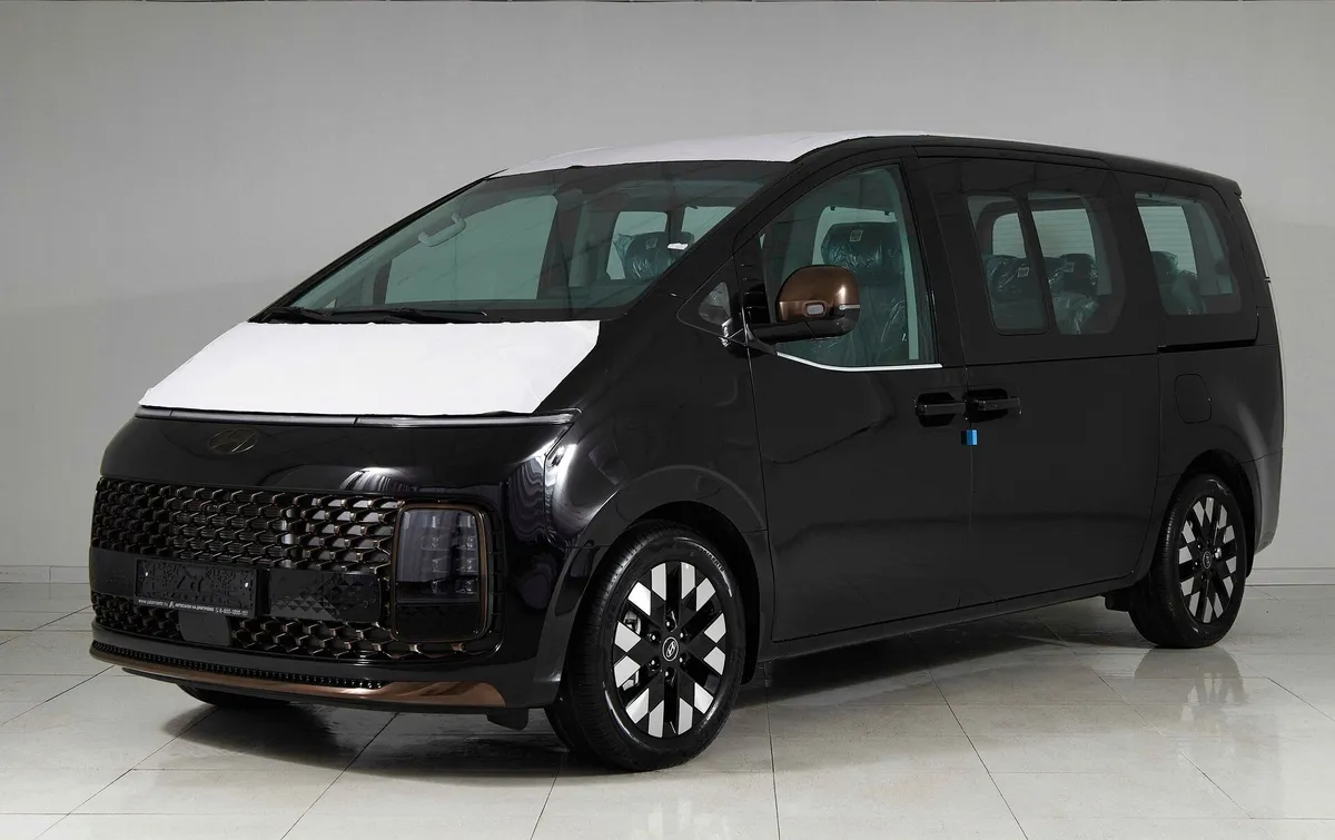Hyundai Staria I · Premium