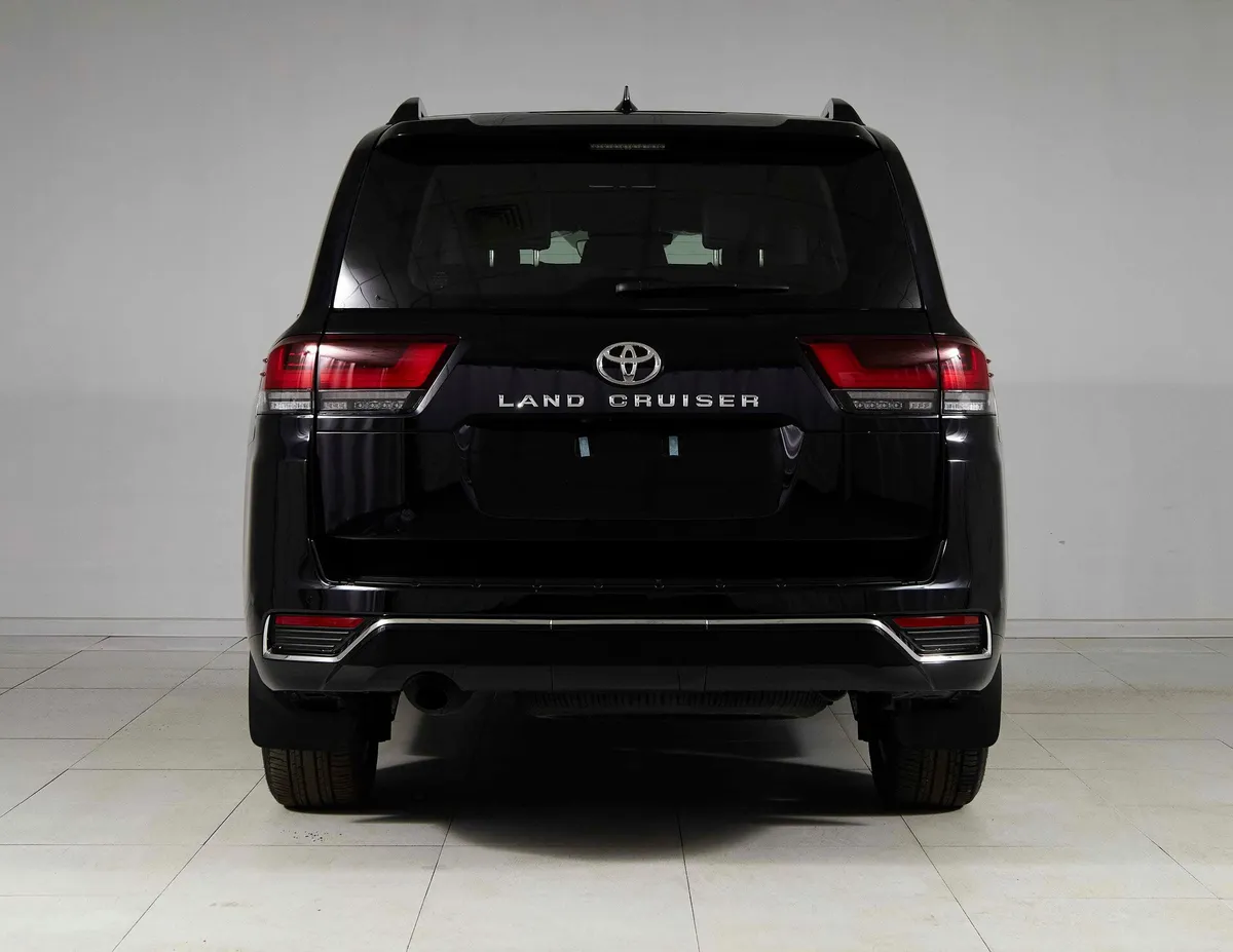 Toyota Land Cruiser 300 Series — фото 5