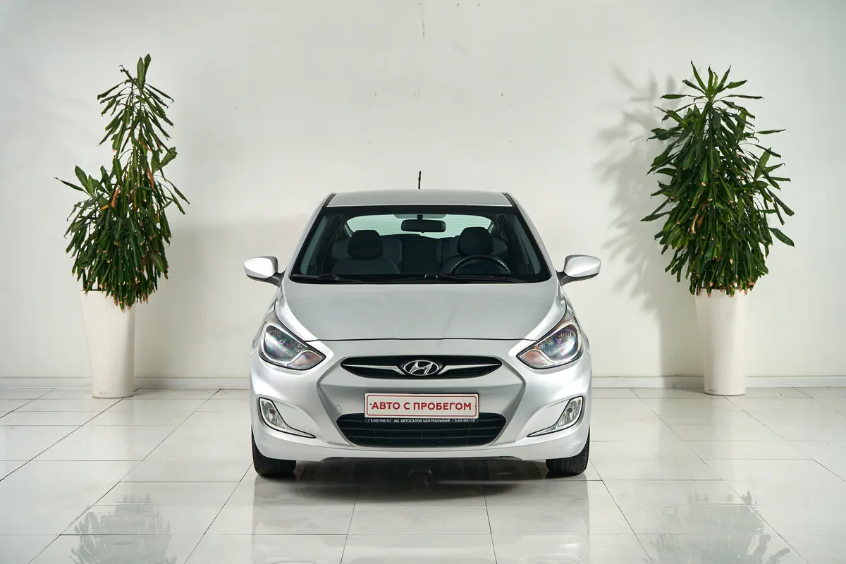 Hyundai Solaris I — фото 2