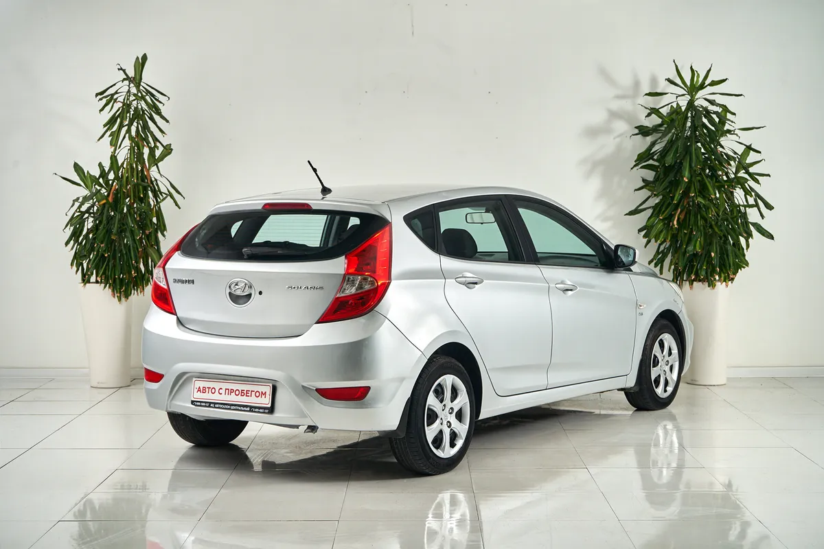 Hyundai Solaris I — фото 5