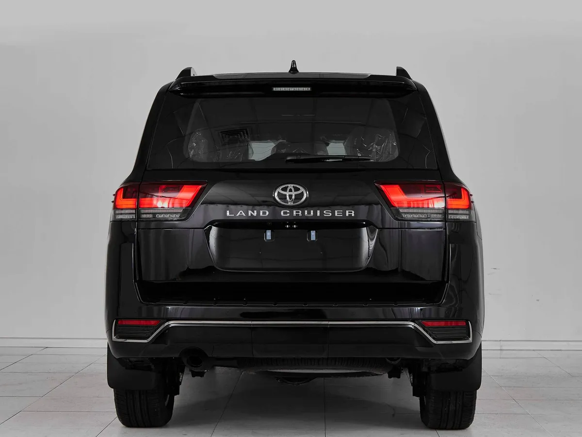 Toyota Land Cruiser 300 Series — фото 5