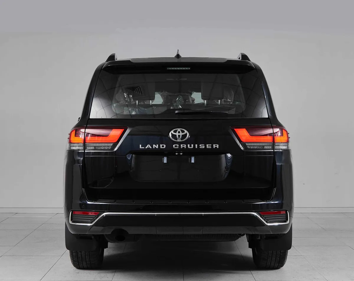 Toyota Land Cruiser 300 Series — фото 5