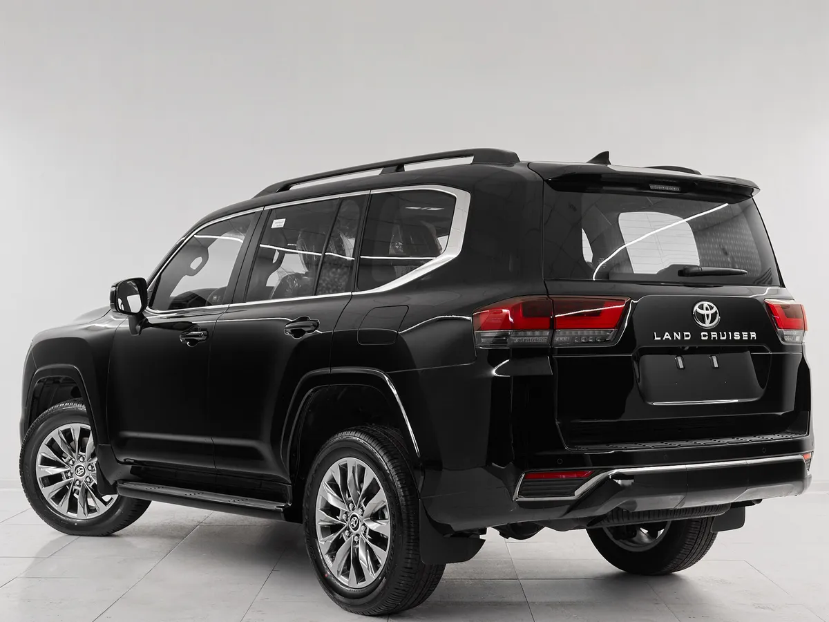 Toyota Land Cruiser 300 Series — фото 4