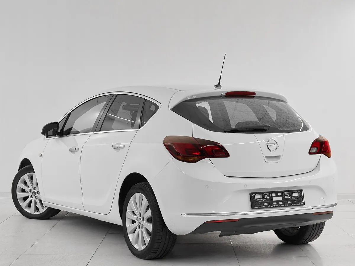 Opel Astra J Рестайлинг · Cosmo — фото 4