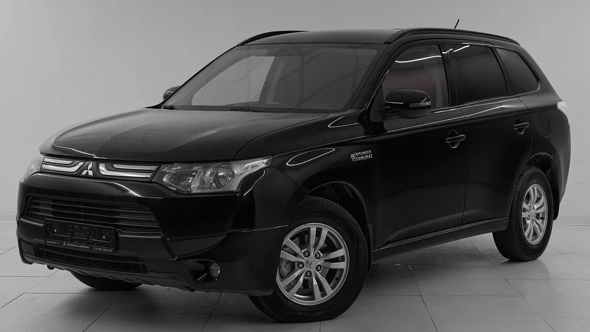 Mitsubishi Outlander III · Instyle