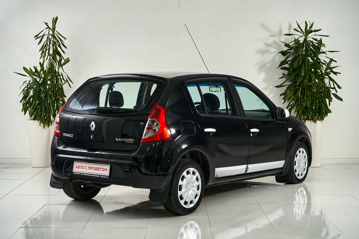 Renault Sandero I — фото 5