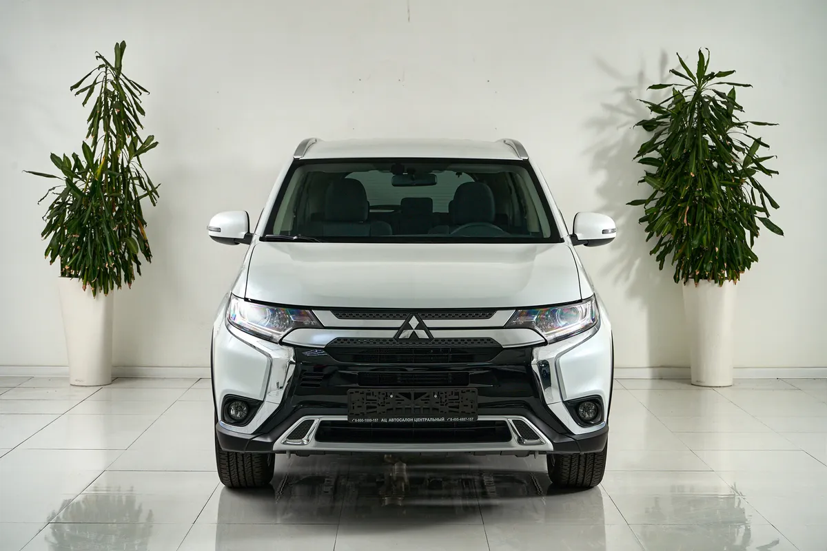 Mitsubishi Outlander III Рестайлинг 3 — фото 2