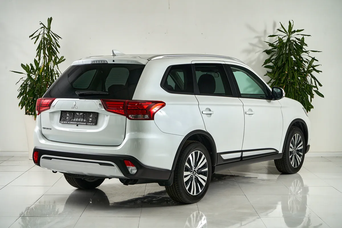 Mitsubishi Outlander III Рестайлинг 3 — фото 5