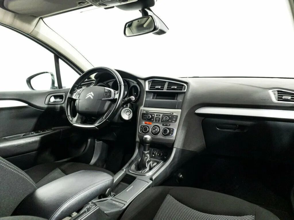 Citroen C4 II Рестайлинг · FEEL — фото 5