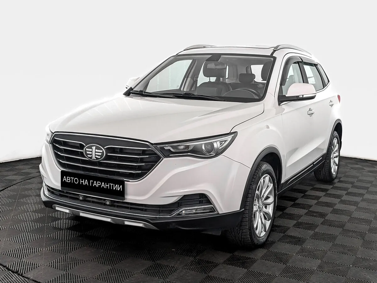 FAW Besturn X40 I · Luxury