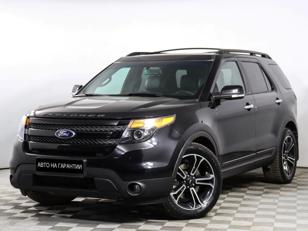 Ford Explorer V · Sport