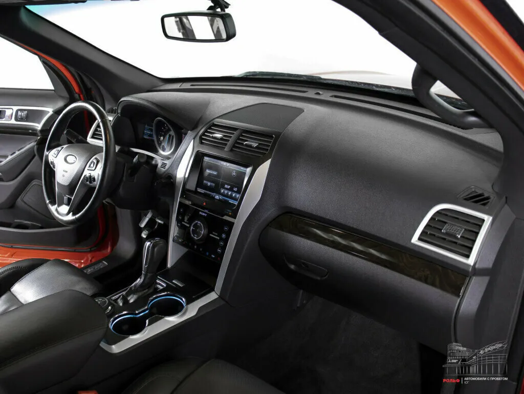 Ford Explorer V Рестайлинг · XLT — фото 5