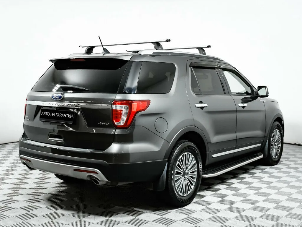 Ford Explorer V Рестайлинг · XLT — фото 3