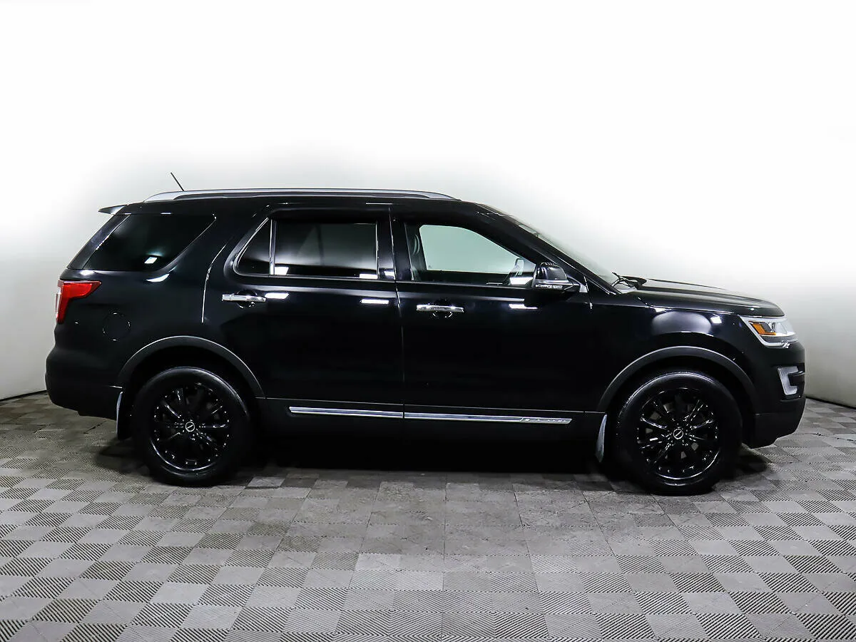 Ford Explorer V Рестайлинг · XLT — фото 4