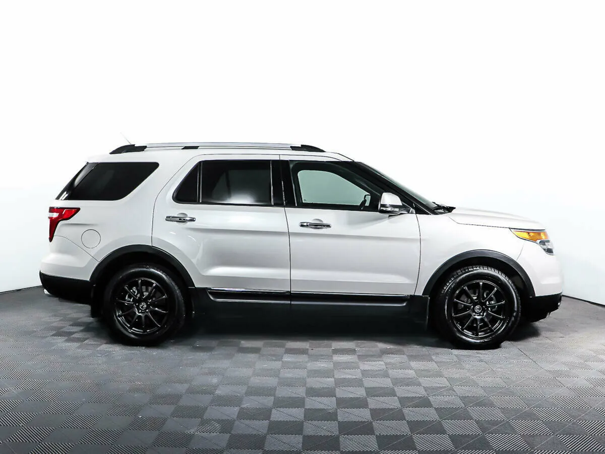 Ford Explorer V — фото 4