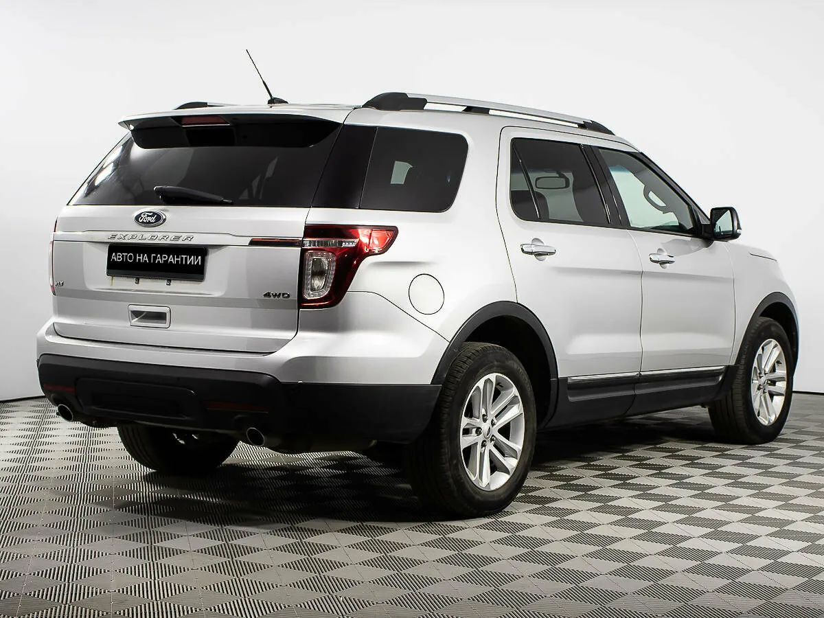 Ford Explorer V — фото 3