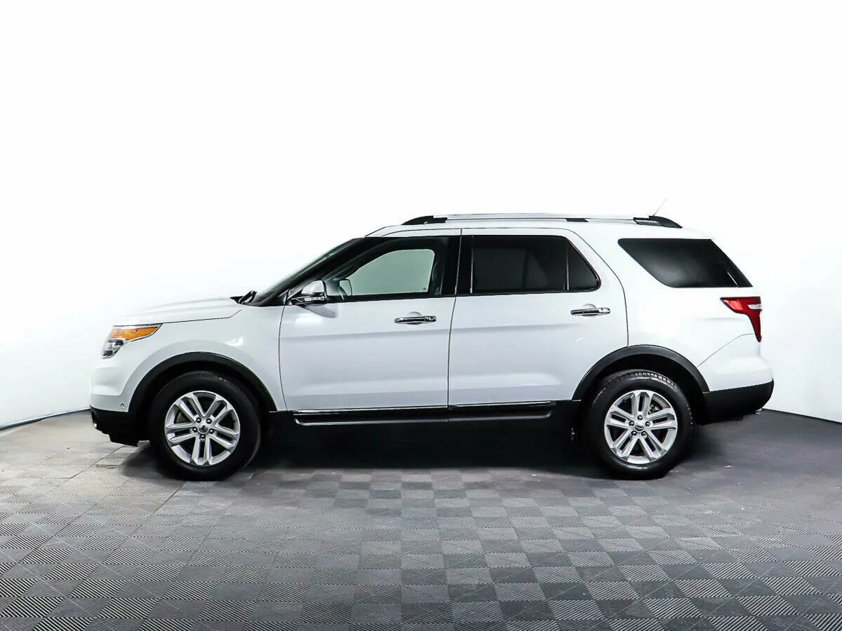 Ford Explorer V — фото 3