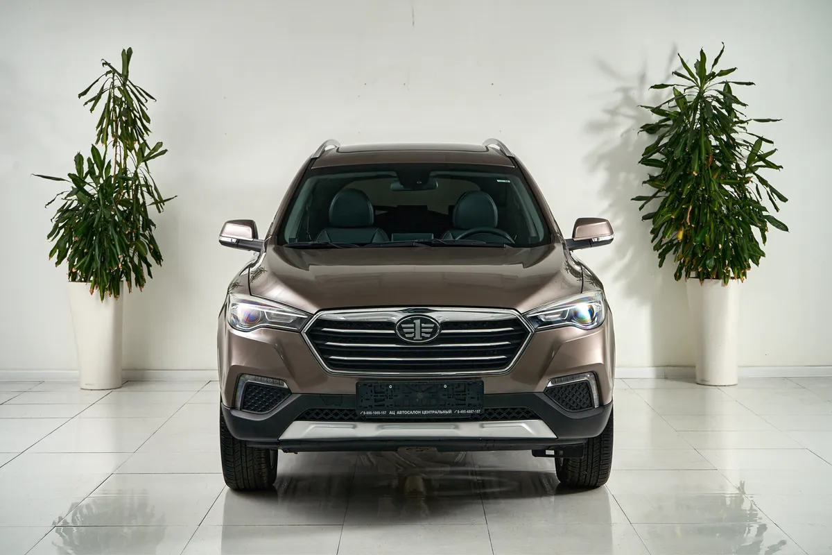 FAW Besturn X80 I Рестайлинг · Luxury — фото 2