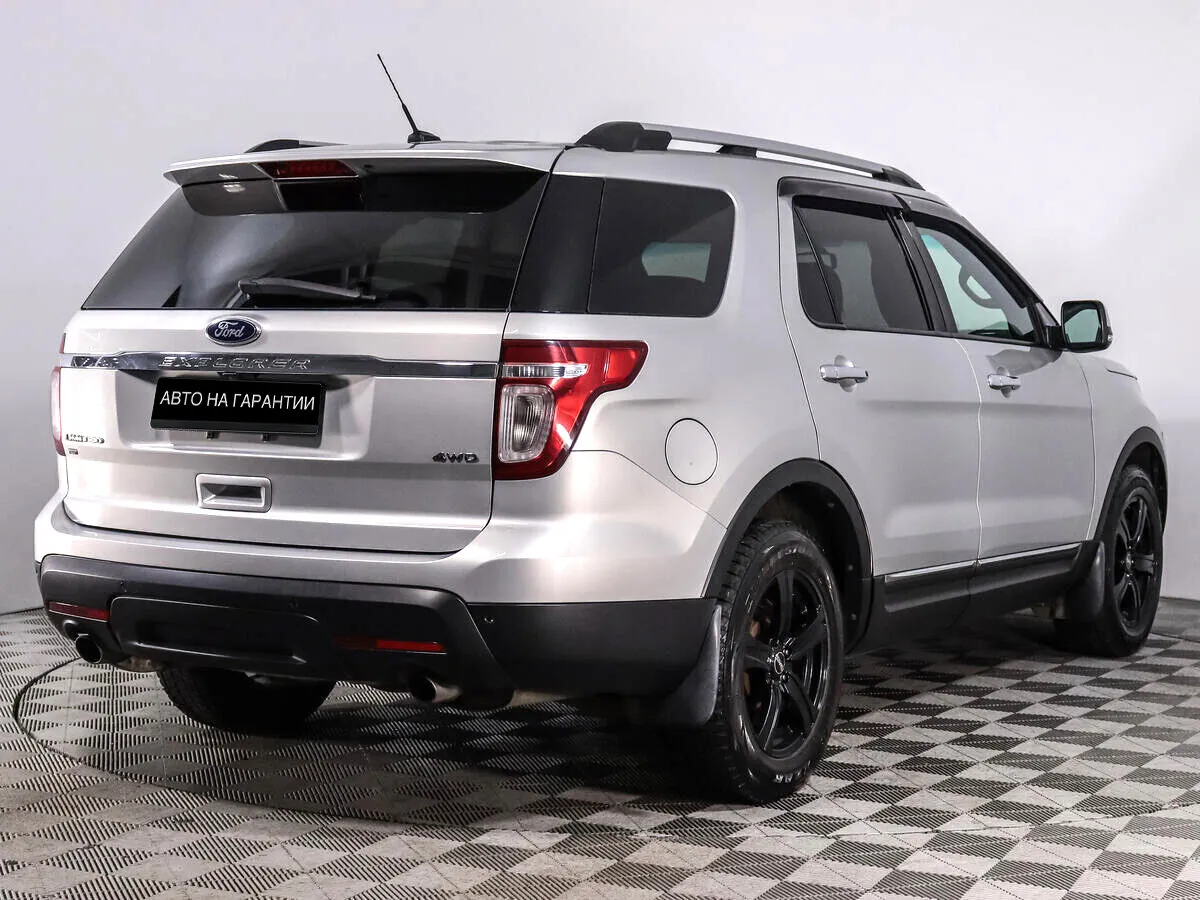 Ford Explorer V · XLT — фото 3