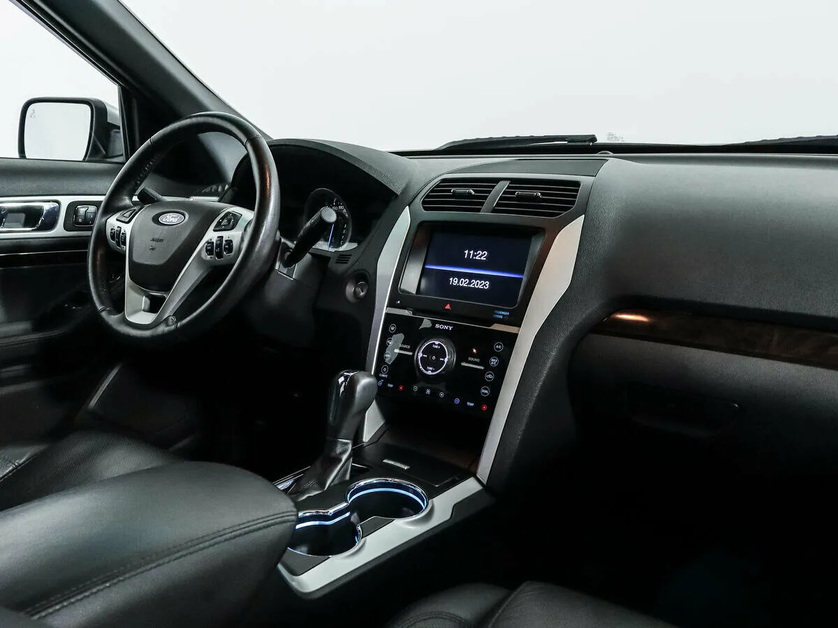 Ford Explorer V · XLT — фото 5