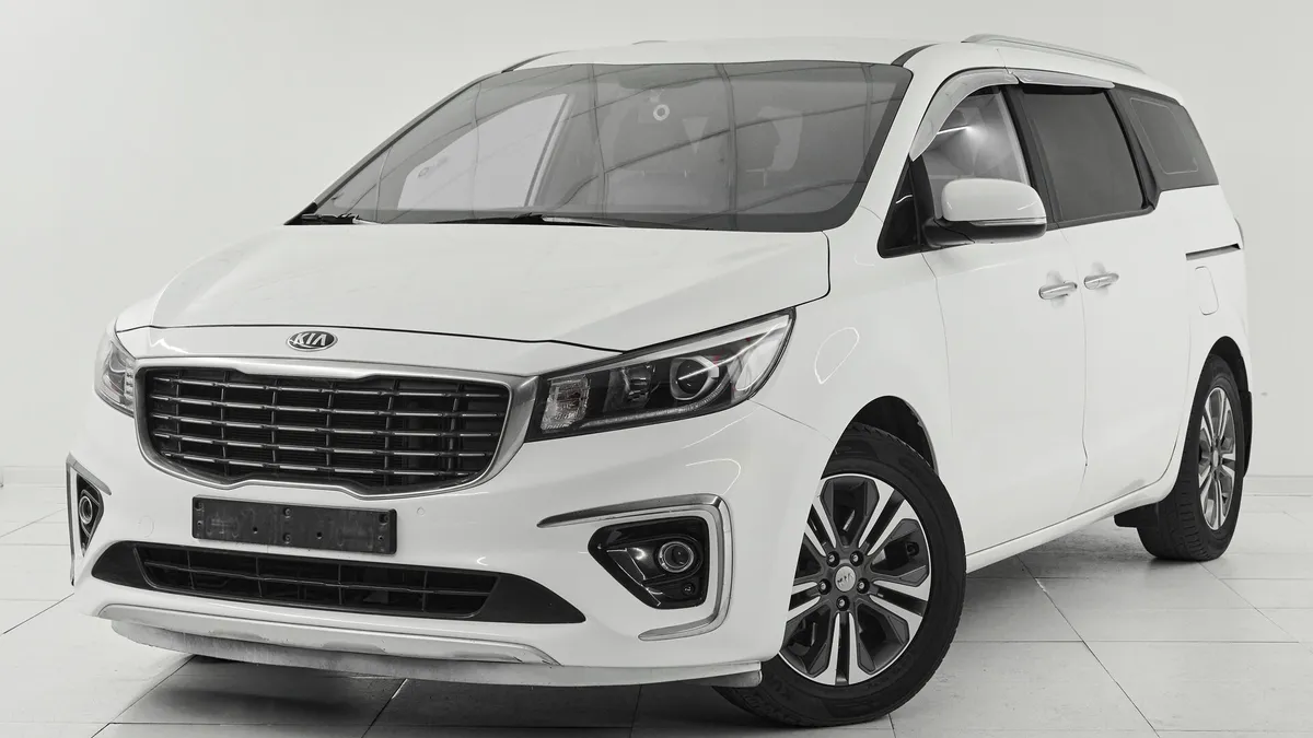 Kia Carnival III