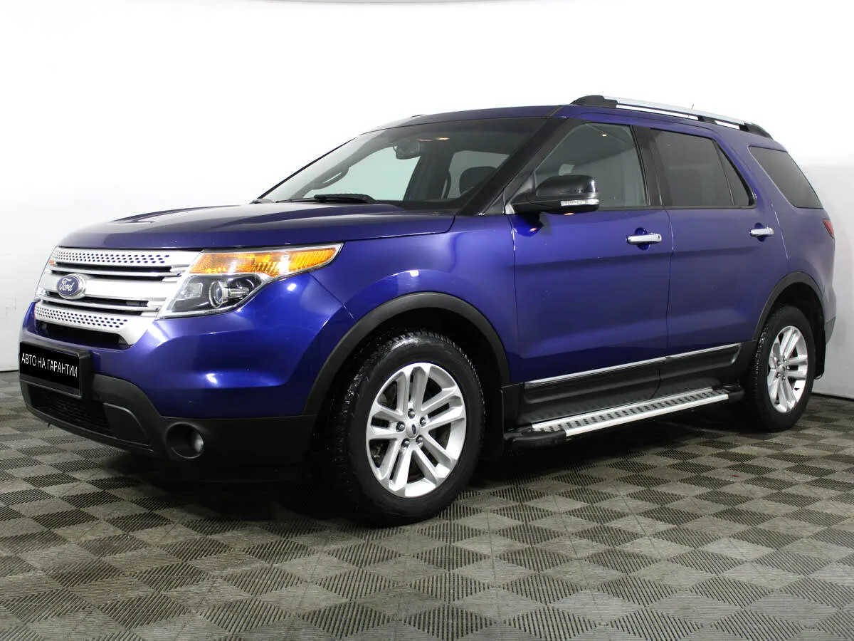 Ford Explorer V · XLT