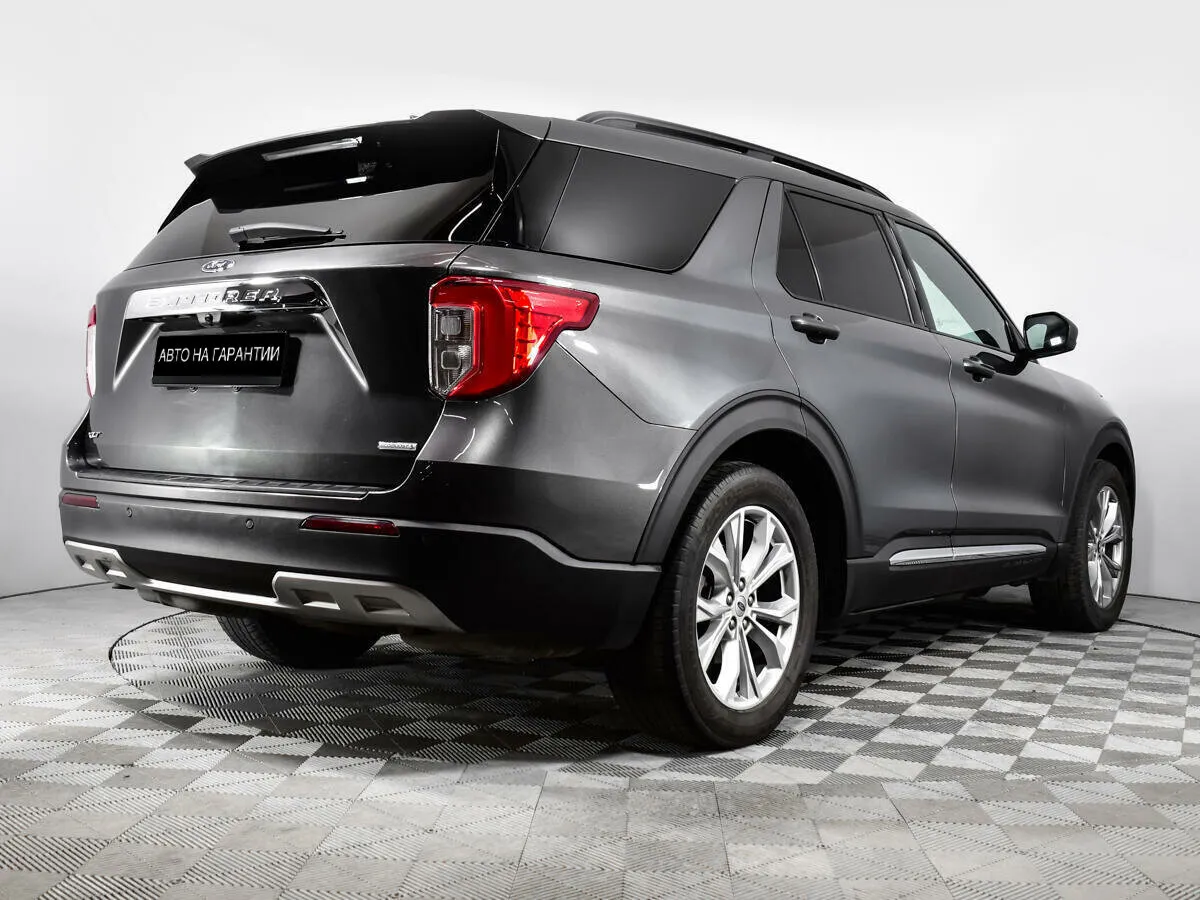 Ford Explorer VI — фото 3