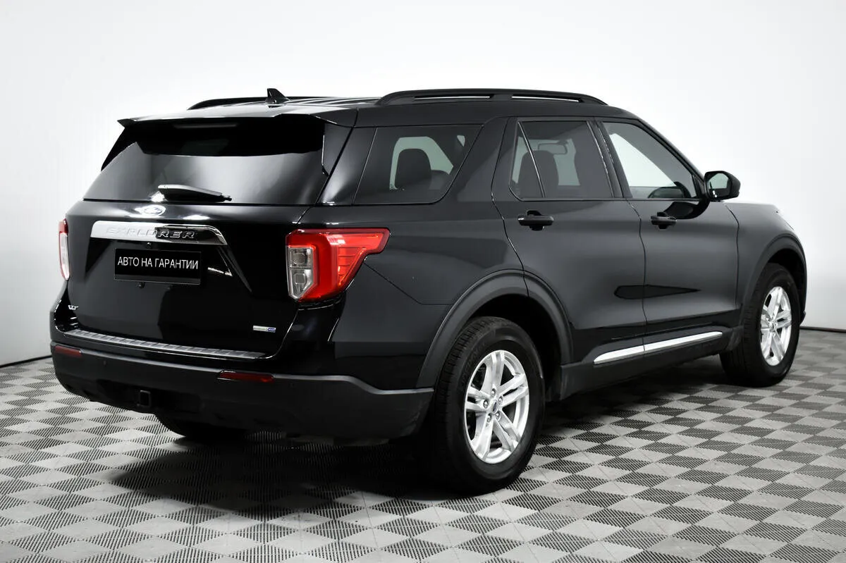 Ford Explorer VI — фото 3