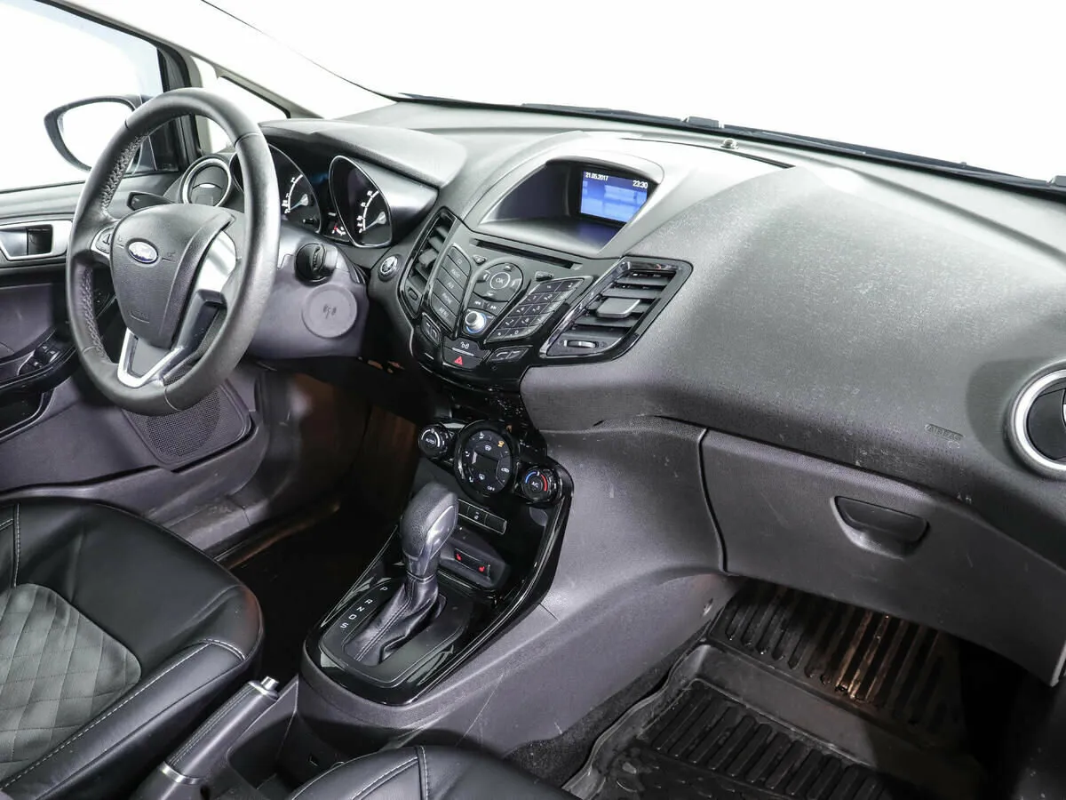 Ford Fiesta Mk6 Рестайлинг · Titanium — фото 5