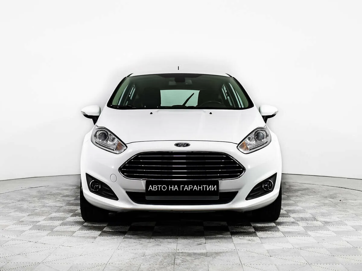 Ford Fiesta Mk6 Рестайлинг · Titanium — фото 2
