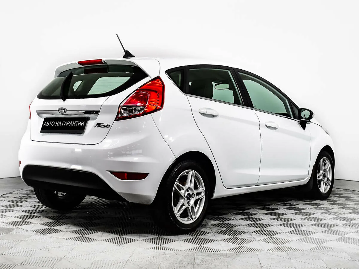 Ford Fiesta Mk6 Рестайлинг · Titanium — фото 3