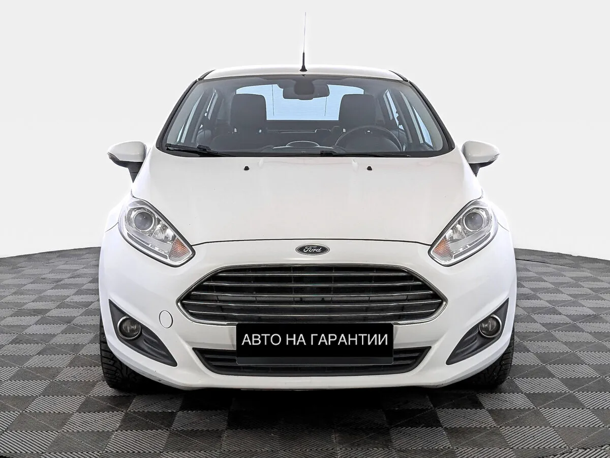 Ford Fiesta Mk6 Рестайлинг · Titanium — фото 2